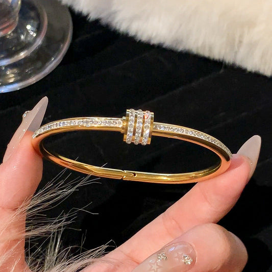 VERLAINE PARIS™  Élégance fine et éclat subtil