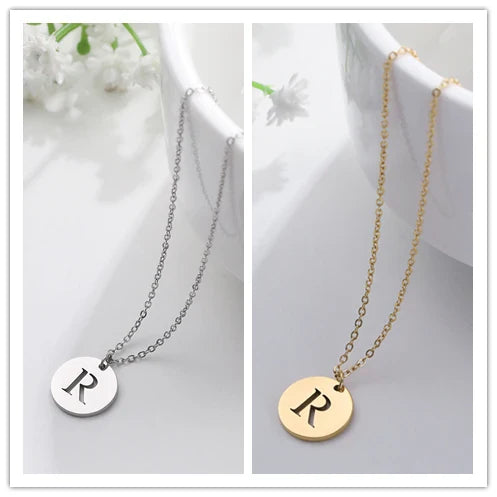 VERLAINE PARIS™ | Collier Pendentif Lettre en Or Élégant