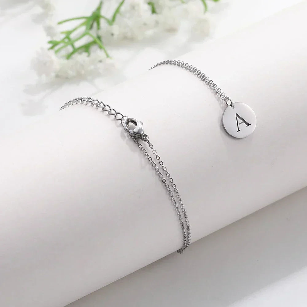 VERLAINE PARIS™ | Collier Pendentif Lettre en Or Élégant