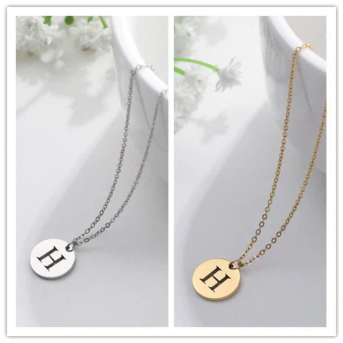 VERLAINE PARIS™ | Collier Pendentif Lettre en Or Élégant