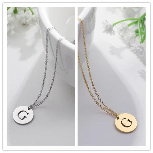 VERLAINE PARIS™ | Collier Pendentif Lettre en Or Élégant
