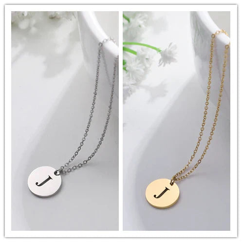 VERLAINE PARIS™ | Collier Pendentif Lettre en Or Élégant