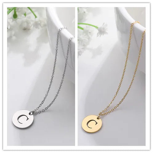 VERLAINE PARIS™ | Collier Pendentif Lettre en Or Élégant