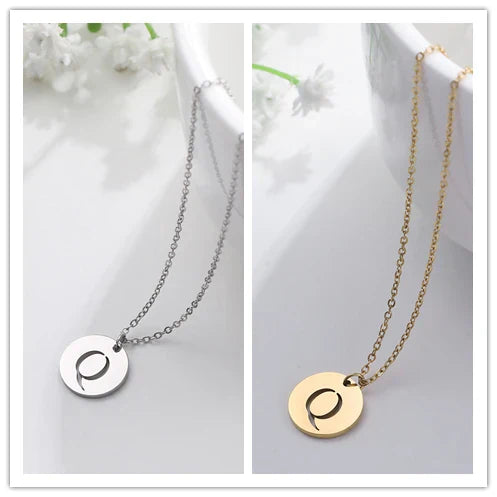 VERLAINE PARIS™ | Collier Pendentif Lettre en Or Élégant