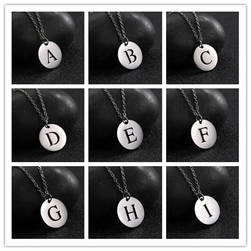 VERLAINE PARIS™ | Collier Pendentif Lettre en Or Élégant